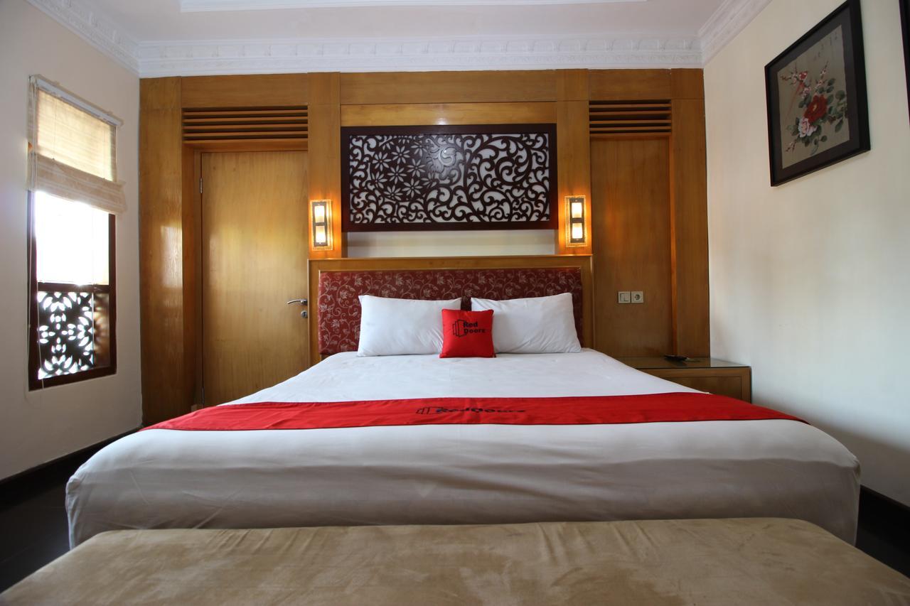 Reddoorz Plus Near Tugu Jogja 2 Yogyakarta Exterior photo
