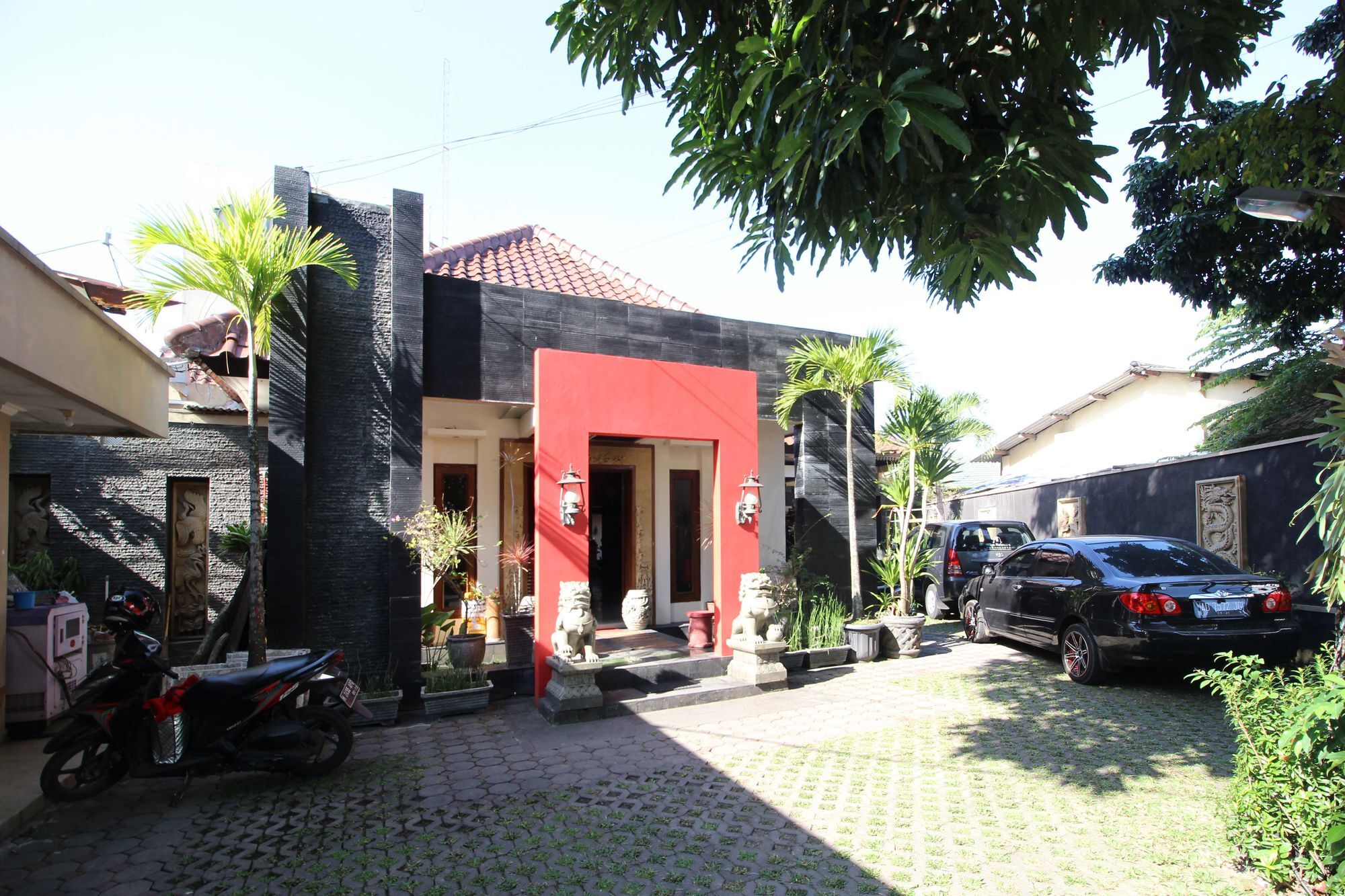 Reddoorz Plus Near Tugu Jogja 2 Yogyakarta Exterior photo